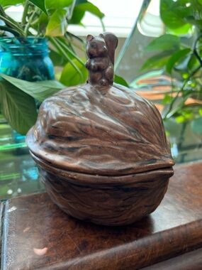 Vintage Arnel’s Walnut Dish/Bowl